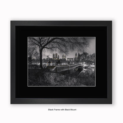 New York Central Park Bridge b&w - Mounted & Framed Art Print