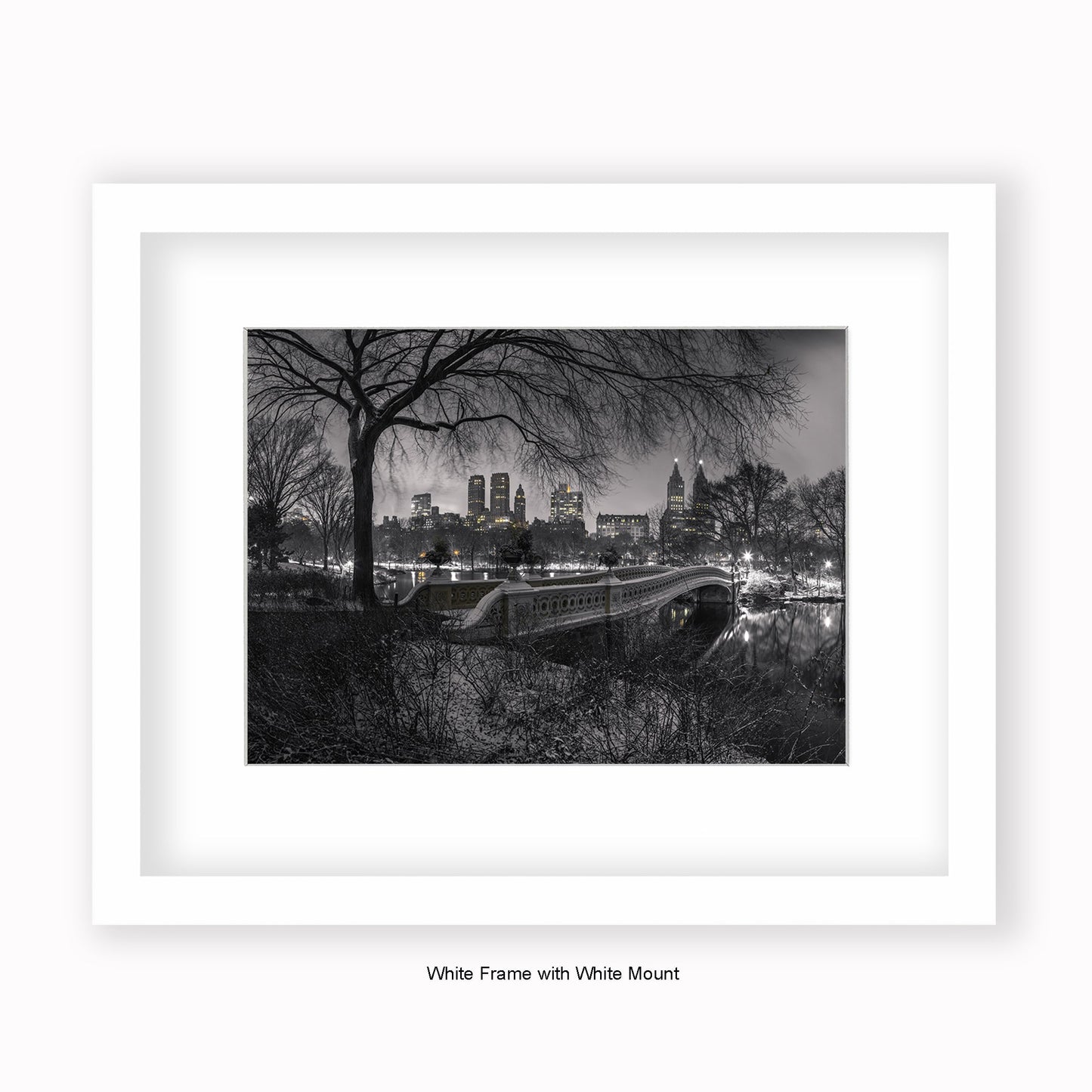 New York Central Park Bridge b&w - Mounted & Framed Art Print