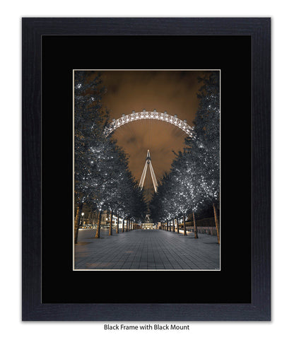 London - Eye Sparkling Millenium Avenue - Mounted & Framed Art Print