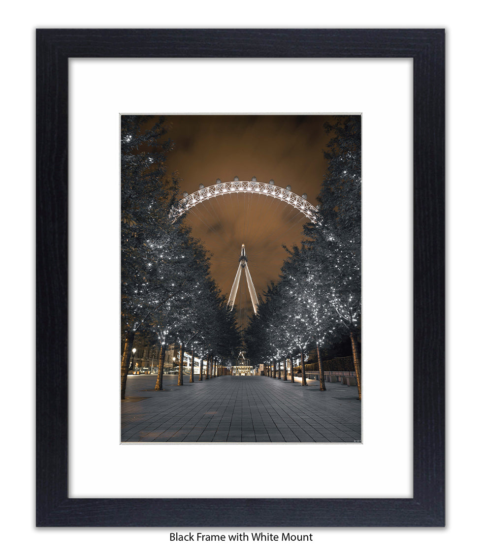 London - Eye Sparkling Millenium Avenue - Mounted & Framed Art Print