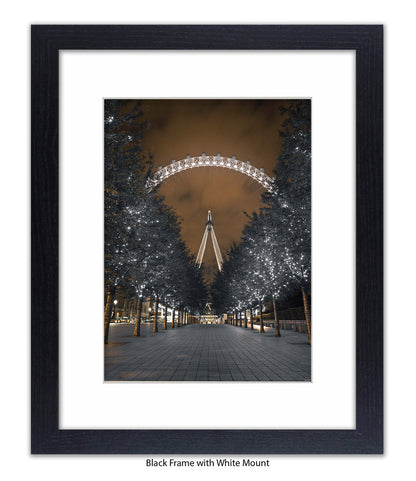 London - Eye Sparkling Millenium Avenue - Mounted & Framed Art Print