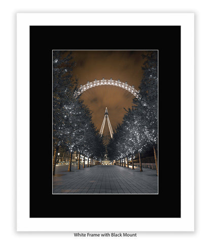 London - Eye Sparkling Millenium Avenue - Mounted & Framed Art Print