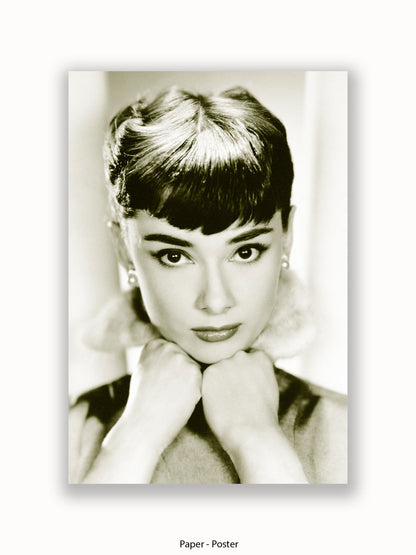 Audrey Hepburn - Breakfast At Tiffany's - Pose - Poster