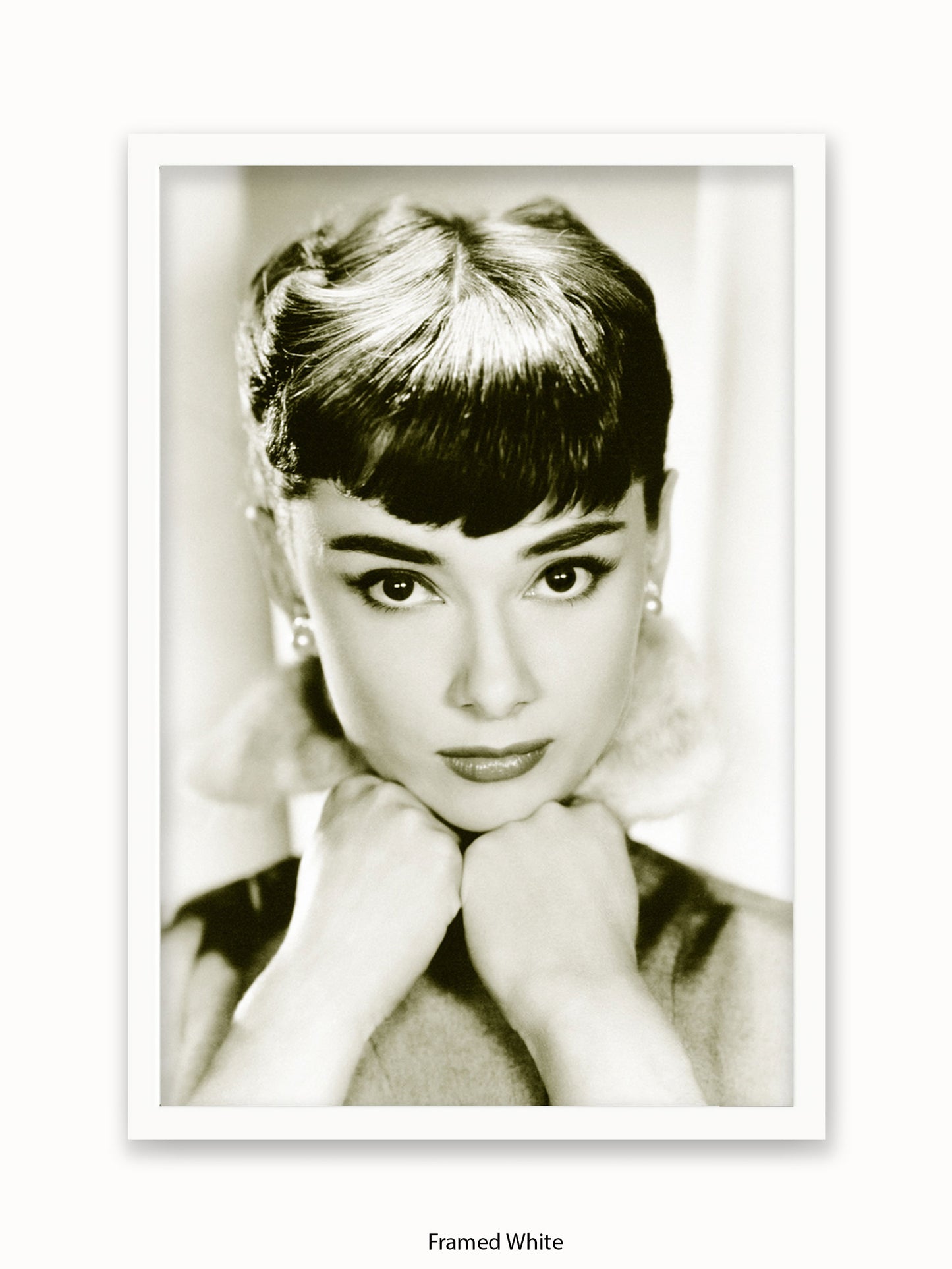 Audrey Hepburn - Breakfast At Tiffany's - Pose - Poster