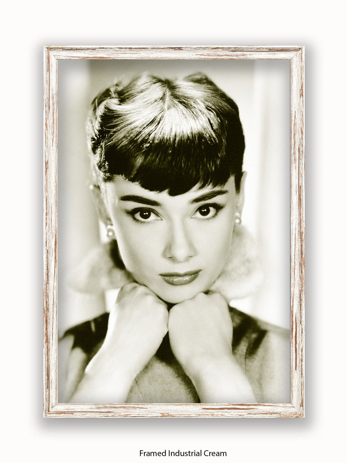 Audrey Hepburn - Breakfast At Tiffany's - Pose - Poster